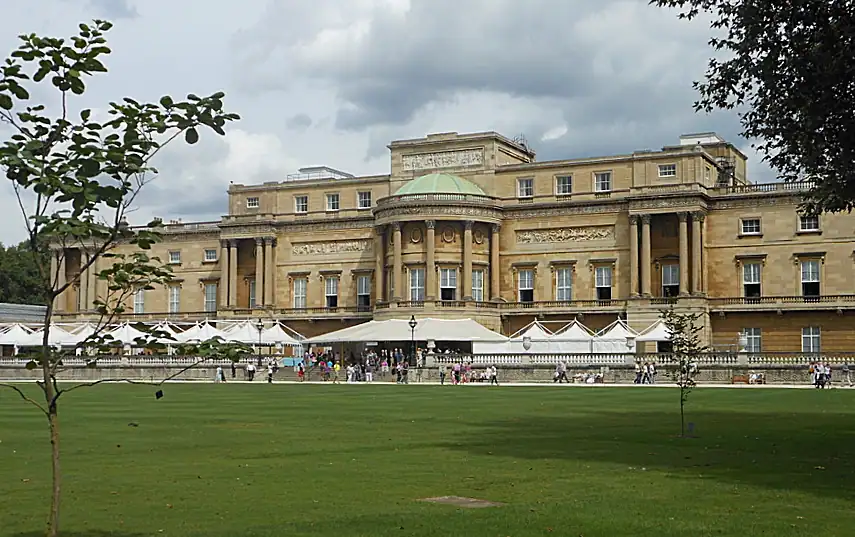Rear view of Buckingham Palace from the garden