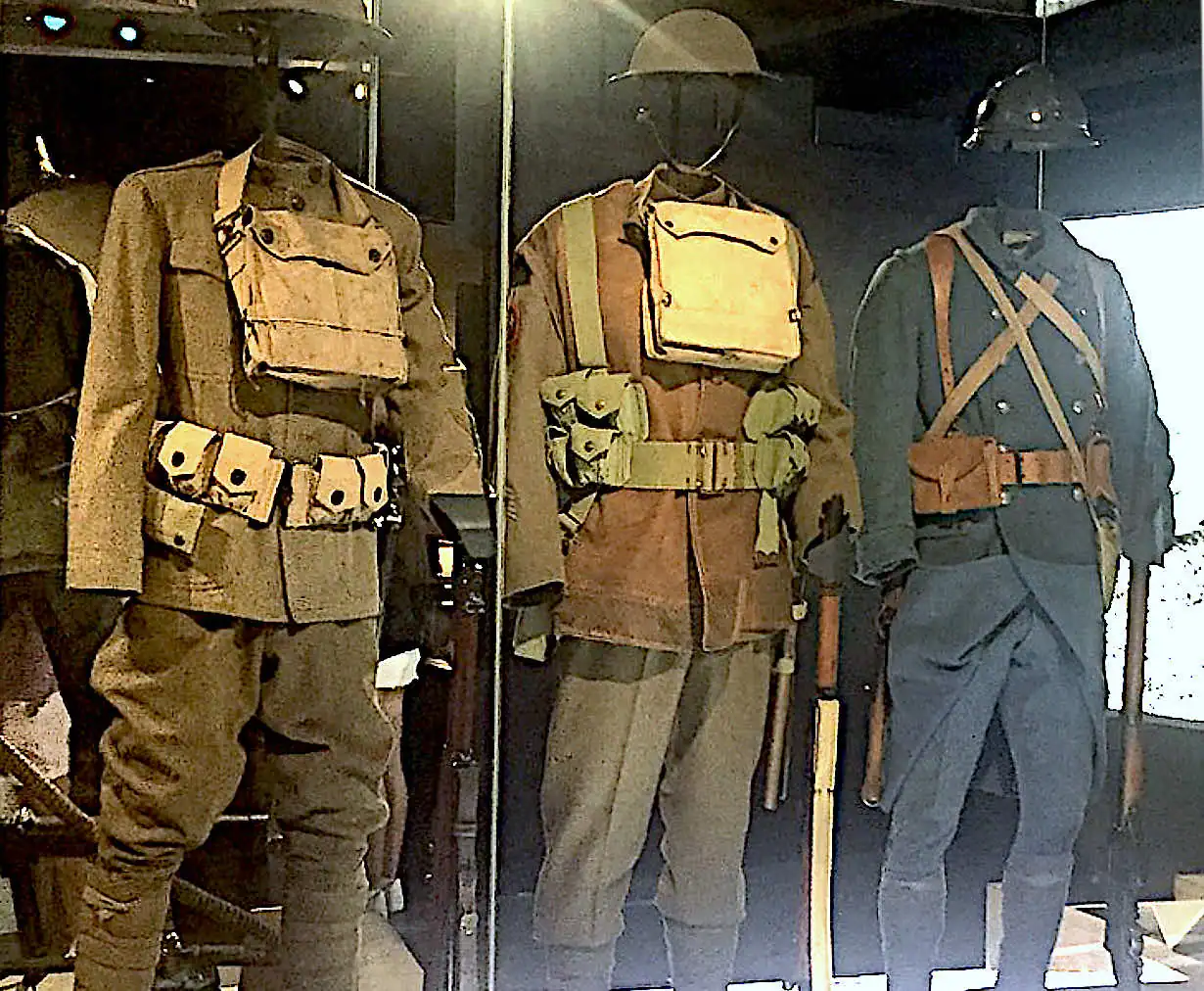 First World War army uniforms