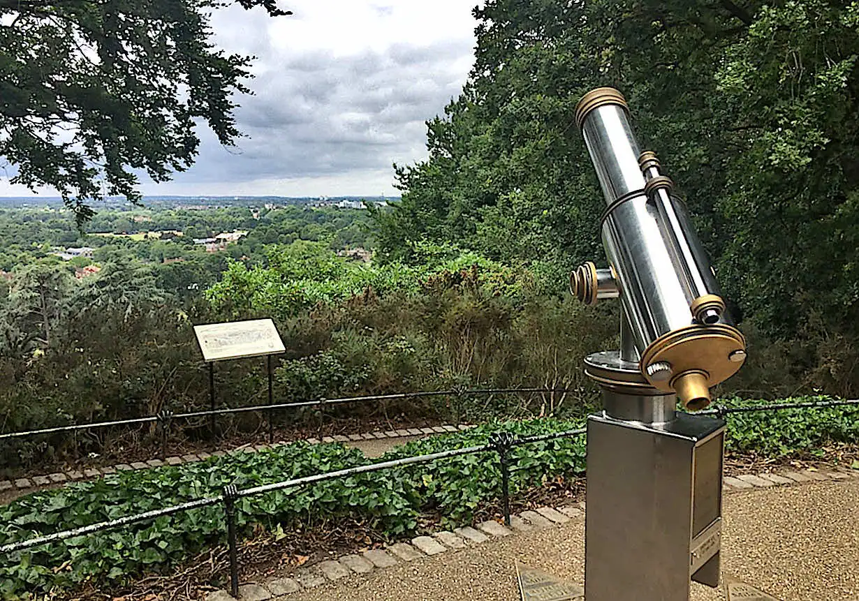 Telescope on top of King Henry’s Mound