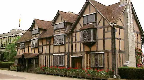 Shakespeare's Stratford-upon-Avon and Cotswolds Tour