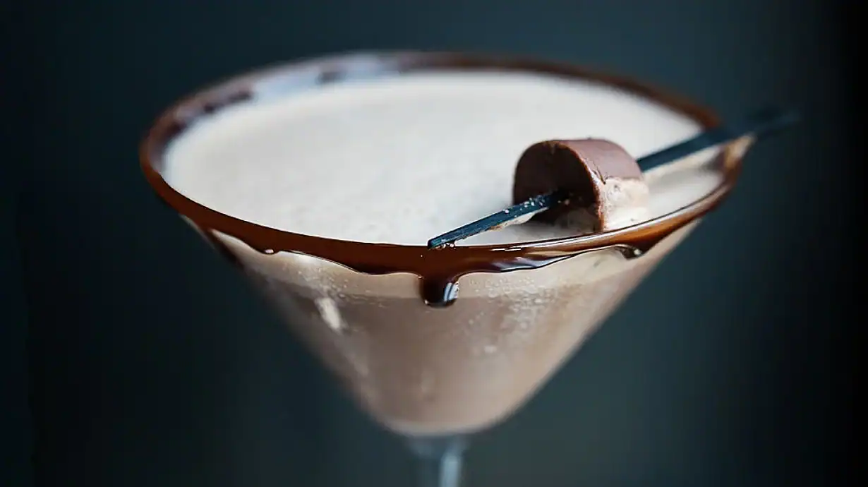The Chocolate Cocktail Club -- A Bar For Chocoholics!