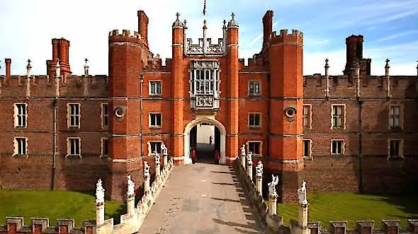 Windsor Castle and Hampton Court Palace Tour