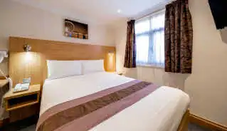 Comfort Inn Hyde Park Hotel bedroom