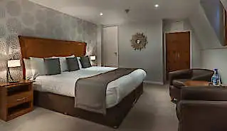 Corus Hyde Park Hotel bedroom