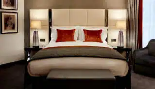 Crowne Plaza Albert Embankment Hotel bedroom