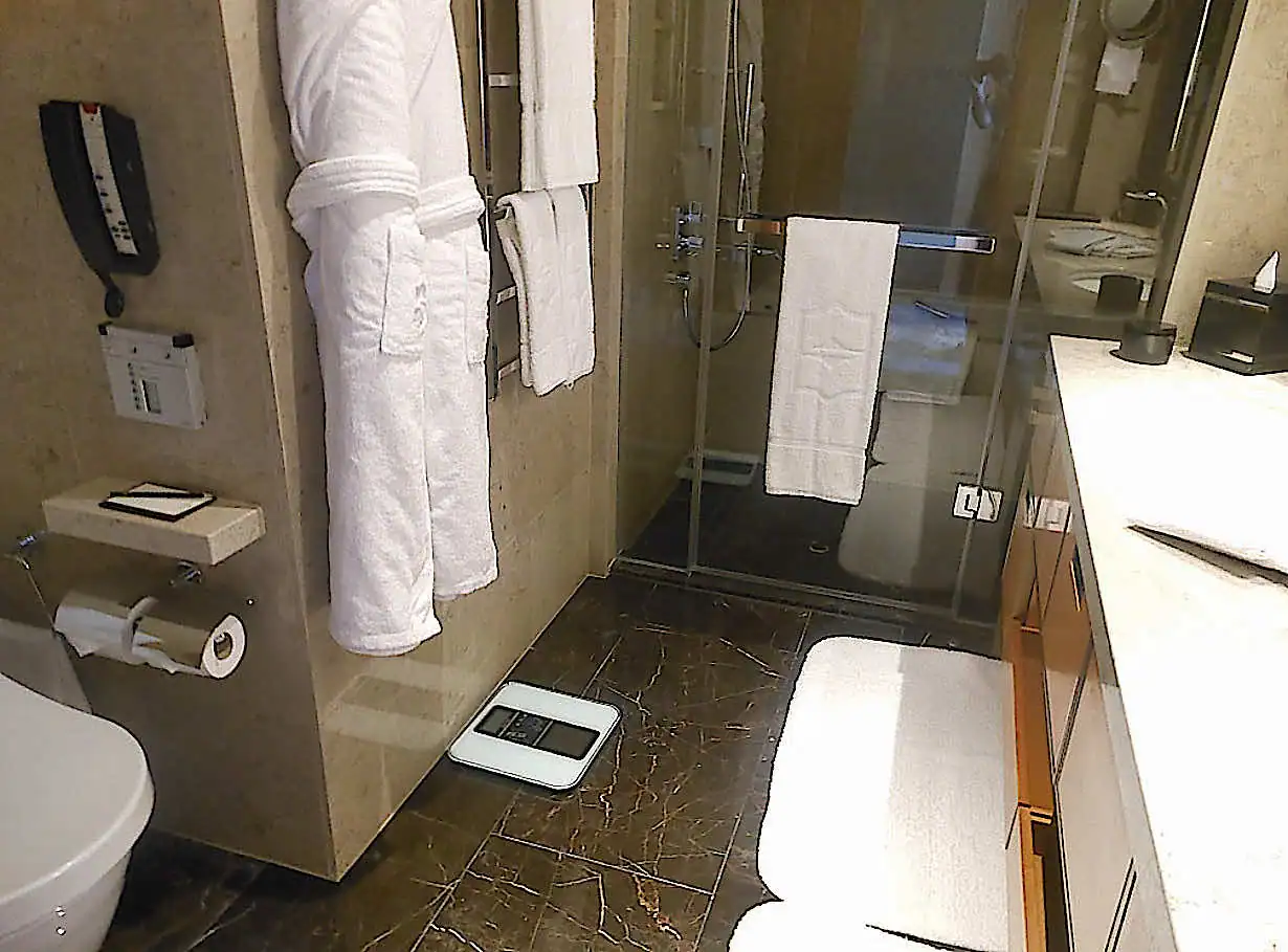 Ensuite bathroom at the Shangri-La Shard Hotel