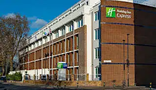 Holiday Inn Express Vauxhall Nine Elms Hotel
