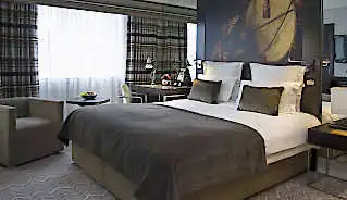 Jumeirah Lowndes Hotel bedroom