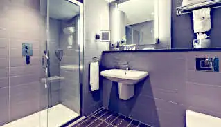 Mercure Paddington Hotel bathroom