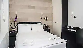 NOX Hotels Hyde Park Hotel bedroom