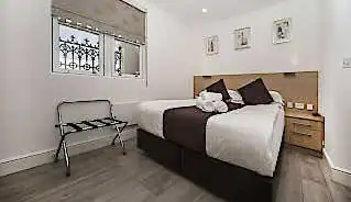 NOX Hotels Kensington Hotel bedroom