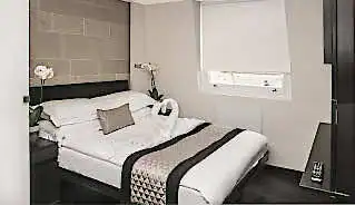 NOX Hotels Notting Hill Hotel bedroom
