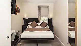 NOX Hotels Olympia Hotel bedroom