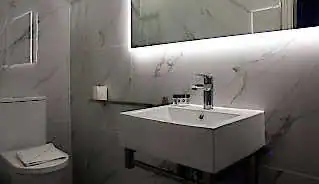 NOX Hotels Paddington Hotel bathroom