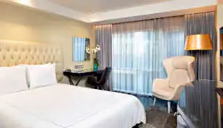 Park Plaza Riverbank Hotel bedroom