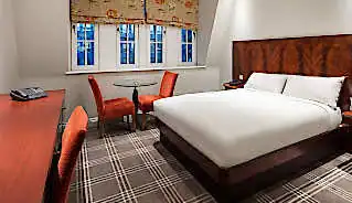 Radisson Blu Edwardian Grafton Hotel bedroom