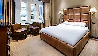 Radisson Blu Edwardian Hampshire Hotel bedroom