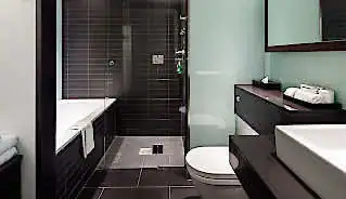Radisson Blu Edwardian New Providence Wharf Hotel bathroom