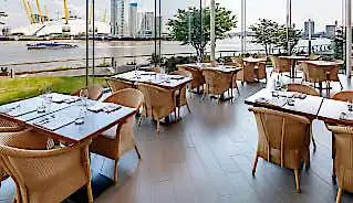 Radisson Blu Edwardian New Providence Wharf Hotel restaurant