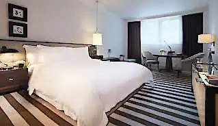 Rosewood Hotel bedroom