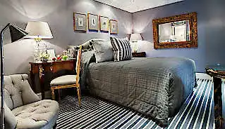 The Milestone Hotel bedroom