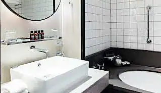 The Trafalgar St. James Hotel bathroom