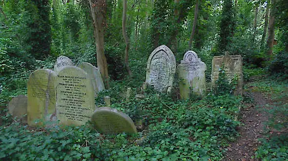 Highgate Cemetery gravestones